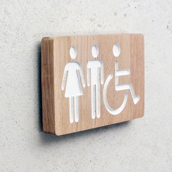 Panneau en bois gravé pour les toilettes mixtes PMR avec pictogramme homme, femme et handicapé