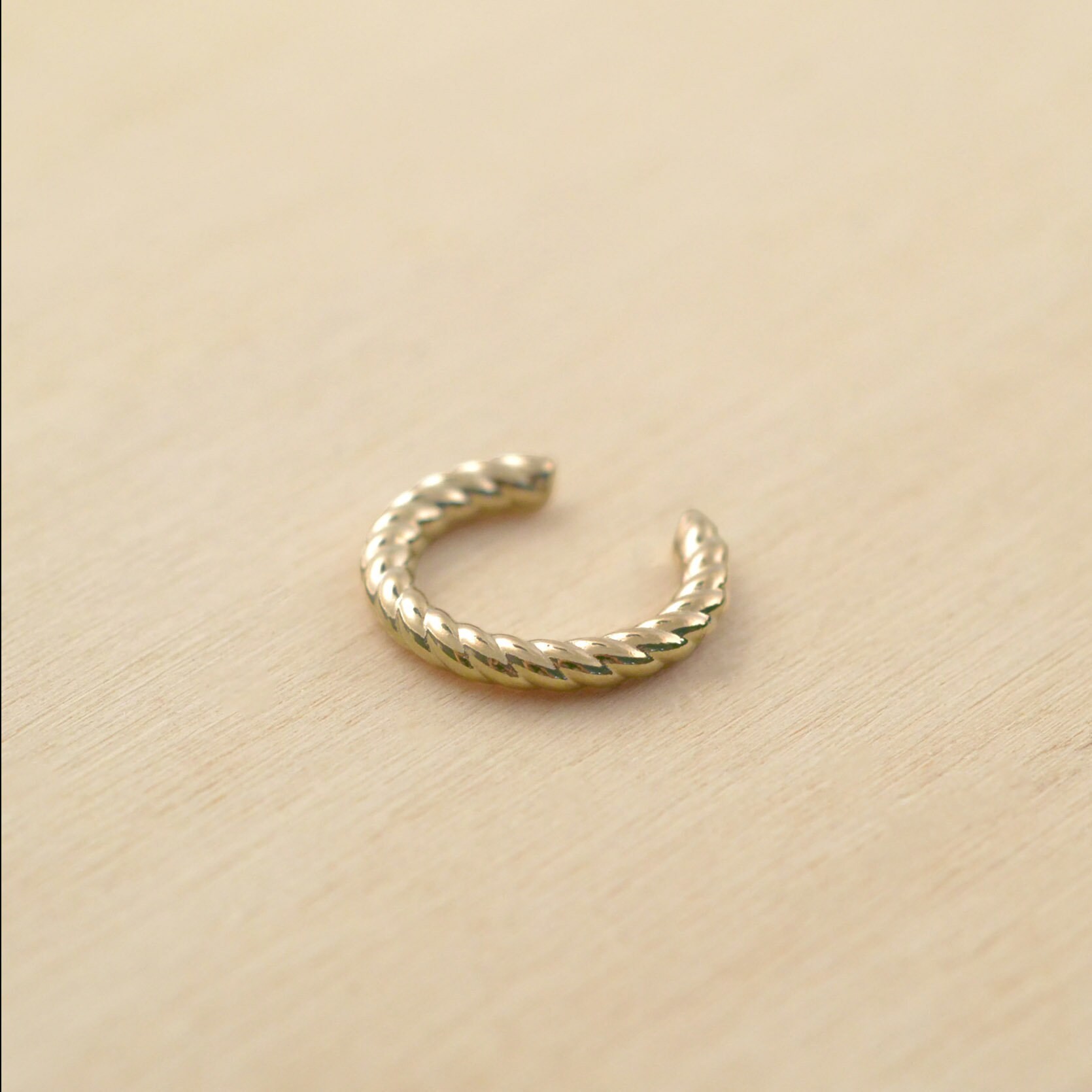 Gold-plated twisted fake piercing - Céleste