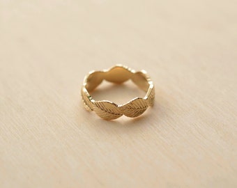 Gold plated leaf pattern ring - Elm