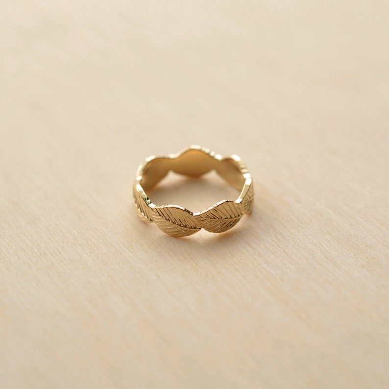 Gold plated leaf pattern ring Elm image 1