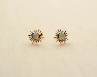 Gold-plated sun earrings adorned with an aventurine - Comète
