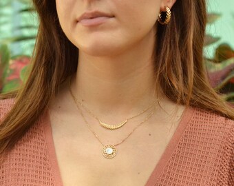 Gold-plated and white mother-of-pearl plant necklace - Palm