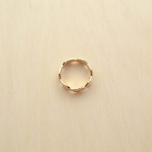 Gold plated leaf pattern ring Elm image 2