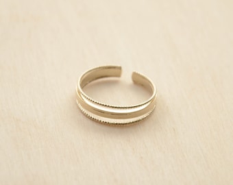 Thin adjustable ring with 3 chiseled rows, 24-carat gold plated - Lise