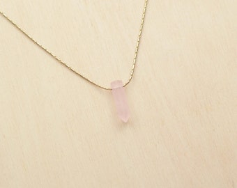 Necklace gilded with fine 24 carat gold adorned with a rose quartz - Gem