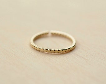 Chiseled and adjustable gold-plated ring - Louison