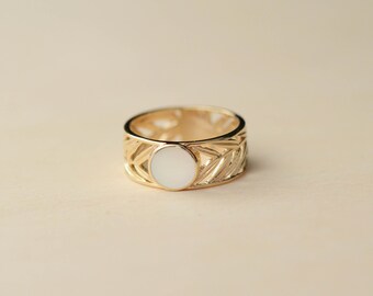 Floral ring in gold plating and white mother-of-pearl - Wide palm