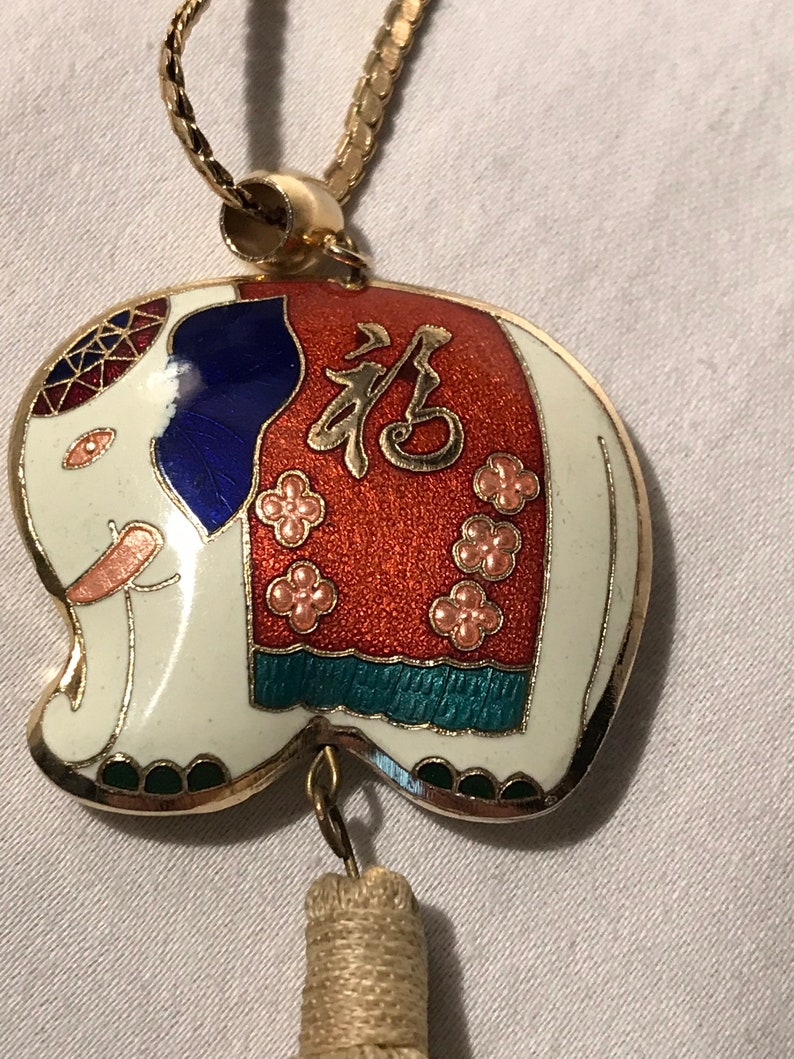 1970\u2019s enamel and gold elephant pendant necklace