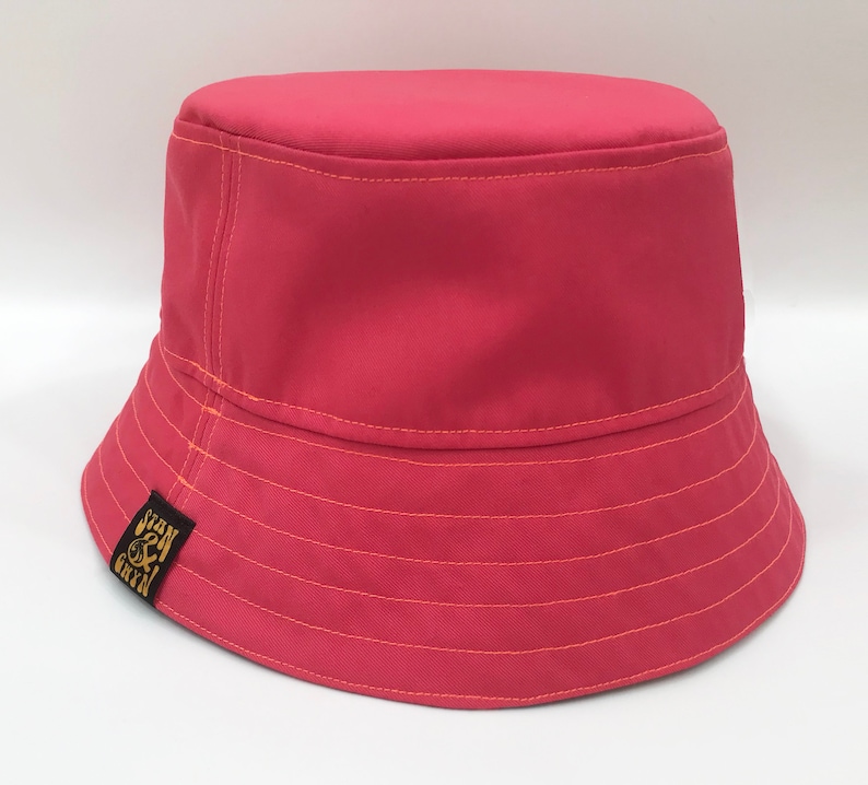 Psychedelic Bucket Hat, Trippy Art Print, Festival Bucket Hat, Oriental Sun Hat, Maneki-neko Cat. Pink