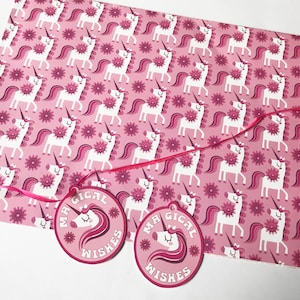 Inpakpapier eenhoorn, roze meisjescadeauverpakking, cadeaukaartjes en lint inbegrepen.
