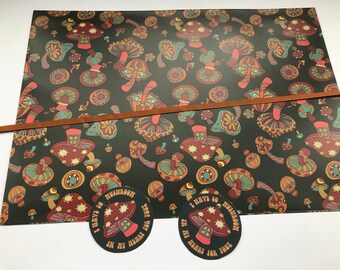 Papel de regalo con forma de hongo: estilo hippie bohemio con etiquetas y cinta