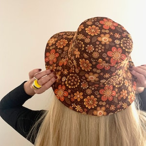 Retro Sun Hat, Wide Brim Hat, 70&#39;s Floral,  Hat, 60s Fabric, Vintage Sunhat, Flower Power.