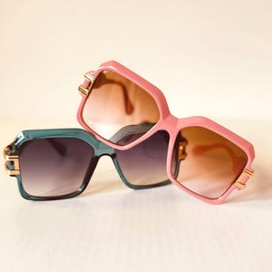 Oversized 70s Sunglasses: Pink & Blue Retro Sunnies