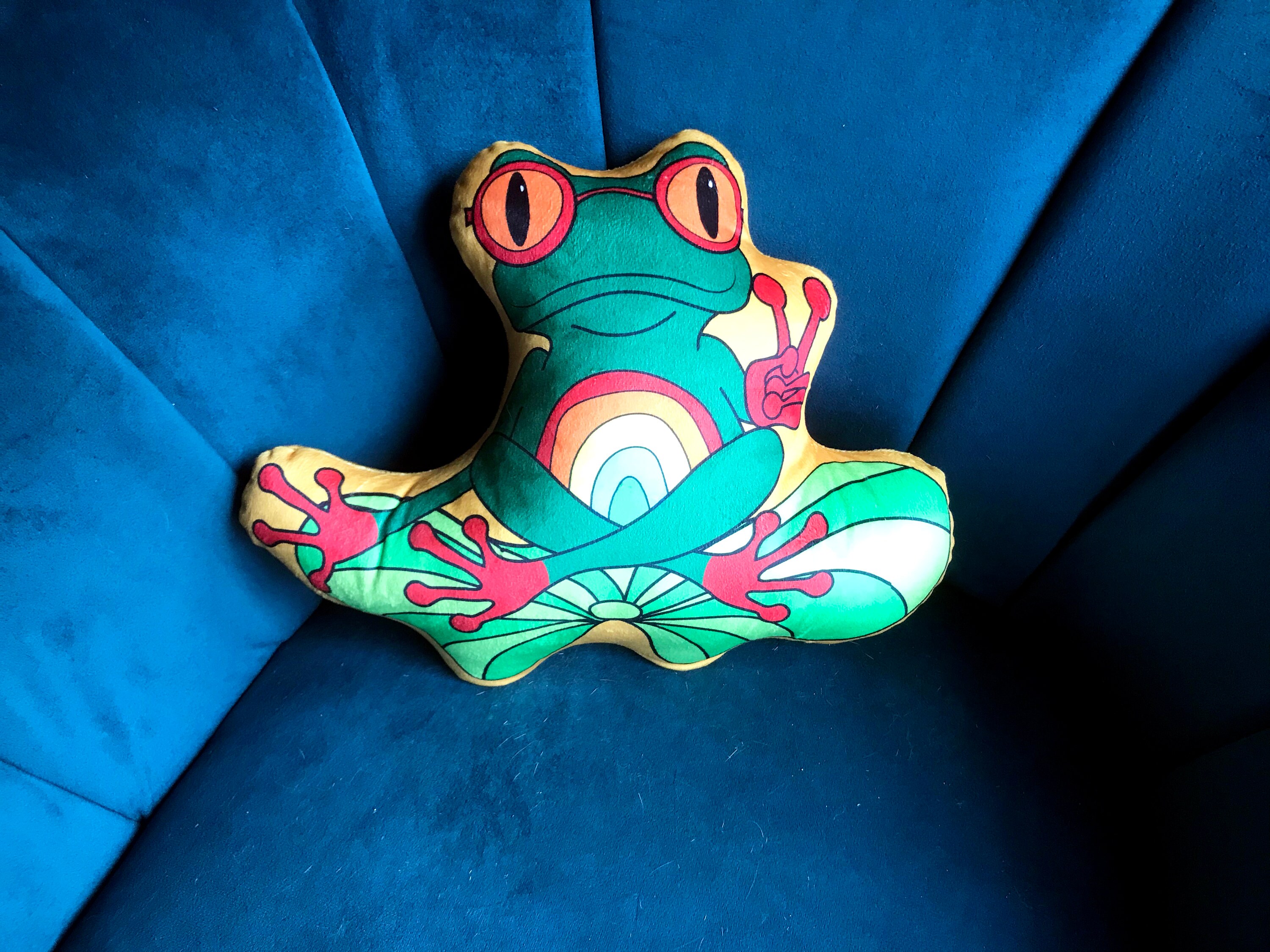 ヒッピー フロッグ クッション、ピース フロッグ ぬいぐるみ、ヒッピー