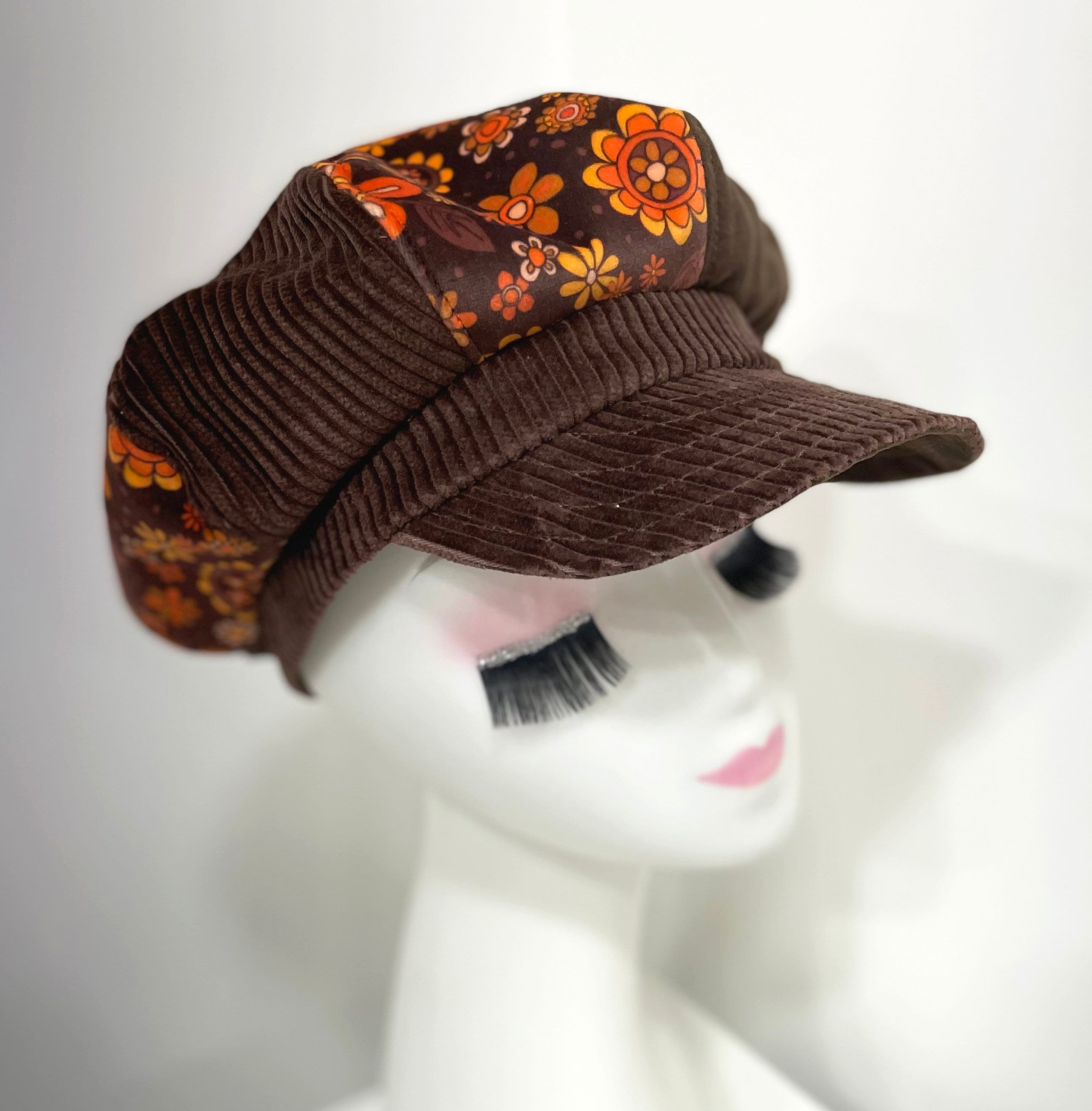 Vintage 1970’s Woman’s B Altman Black, Cream, and Brown Knit Newsboy Hat Vintage 70s Brown Patent Bakerboy Hat: Retro Newsboy Cap - Etsy main image 3