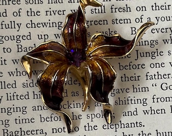 Vintage Cloisonne Flower Brooch: Retro Amethyst Enamel Pin