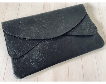 Vintage 1980s Black Embossed Clutch Bag Faux Leather Large Handbag Floral Detail Large Purse Envelope Flap Bag Yuppie Clutch Casual Bag