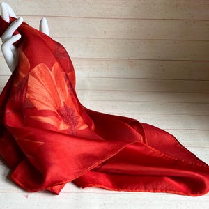 Vintage Scarf in Red Hues Retro Bold Flower Detail Neckerchief Floral Design Headscarf Mid Century Headband Polyester Shoulder Wrap
