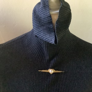 Vintage Faux Pearl Heart Detail Brooch Retro Goldtone Jacket Lapel Bar Pin Mid Century Jewelry Costume Jewellery image 7