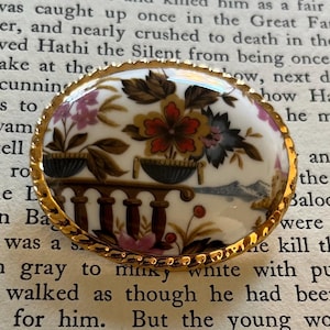 Vintage 1970s Brooch Retro Aynsley Bone China Pin Classical Greek Scene Oval Ceramic Brooch Costume Jewelry