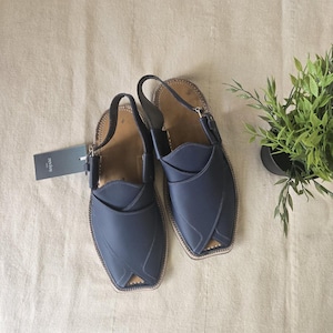 Handcrafted Premium Quality Classic Men&#39;s Peshawari Chappal - Sandals / Shoes - Best Gift for Him - US Men&#39;s Size 10