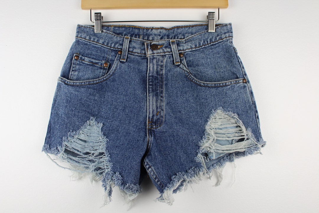 【U LAN】Curly Vintage Cutting Denim Shorts Upcycled Vintage 90s Vibe Denim Shorts – High-waisted Frayed