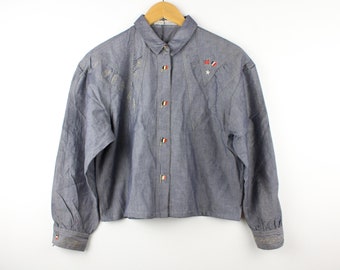 Blusa vintage gris corta de manga larga con botones, reelaborada