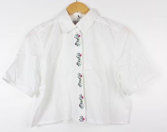 90s Embroidered Floral Cropped Vintage Short Sleeve Button Up Blouse : Reworked Shirt