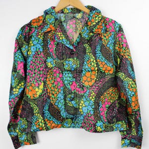 Lebendige abgeschnittene Vintage Langarm Button Up Shirt Bluse