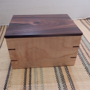 Spalted Maple keepsake box odds and ends box 229230