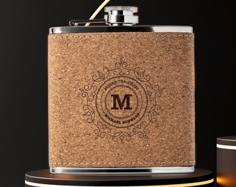 Hip flask engraved with engraving for the groomsman