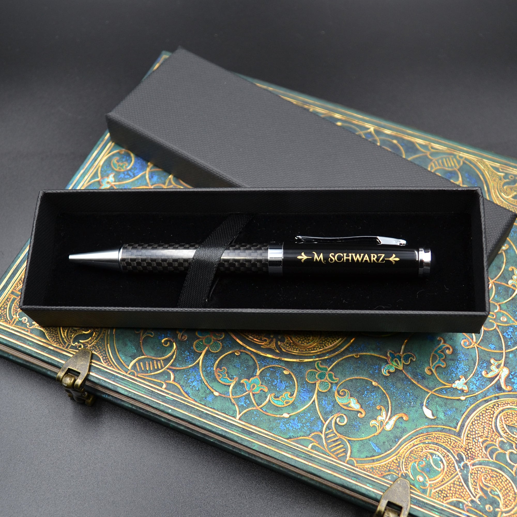 Kugelschreiber mit Gravur inkl. Etui Kuli personalisiert Stift mit Monogramm Kugelschreiber mit Gravur inkl. Etui Kuli personalisiert Stift mit Monogramm