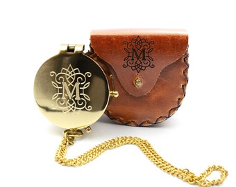 Brújula con grabado, incluye estuche de cuero, monograma de regalo personalizado.