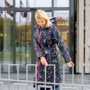 Rain coat with a pouch Water resistant, Floral