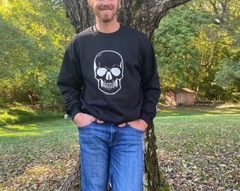 Skull Sweatshirt, Halloween Sweatshirt, Halloween Hoodie, Halloween Pullover, Oversized Crewneck, Oversized Hoodie, Fall Outfit, Halloween