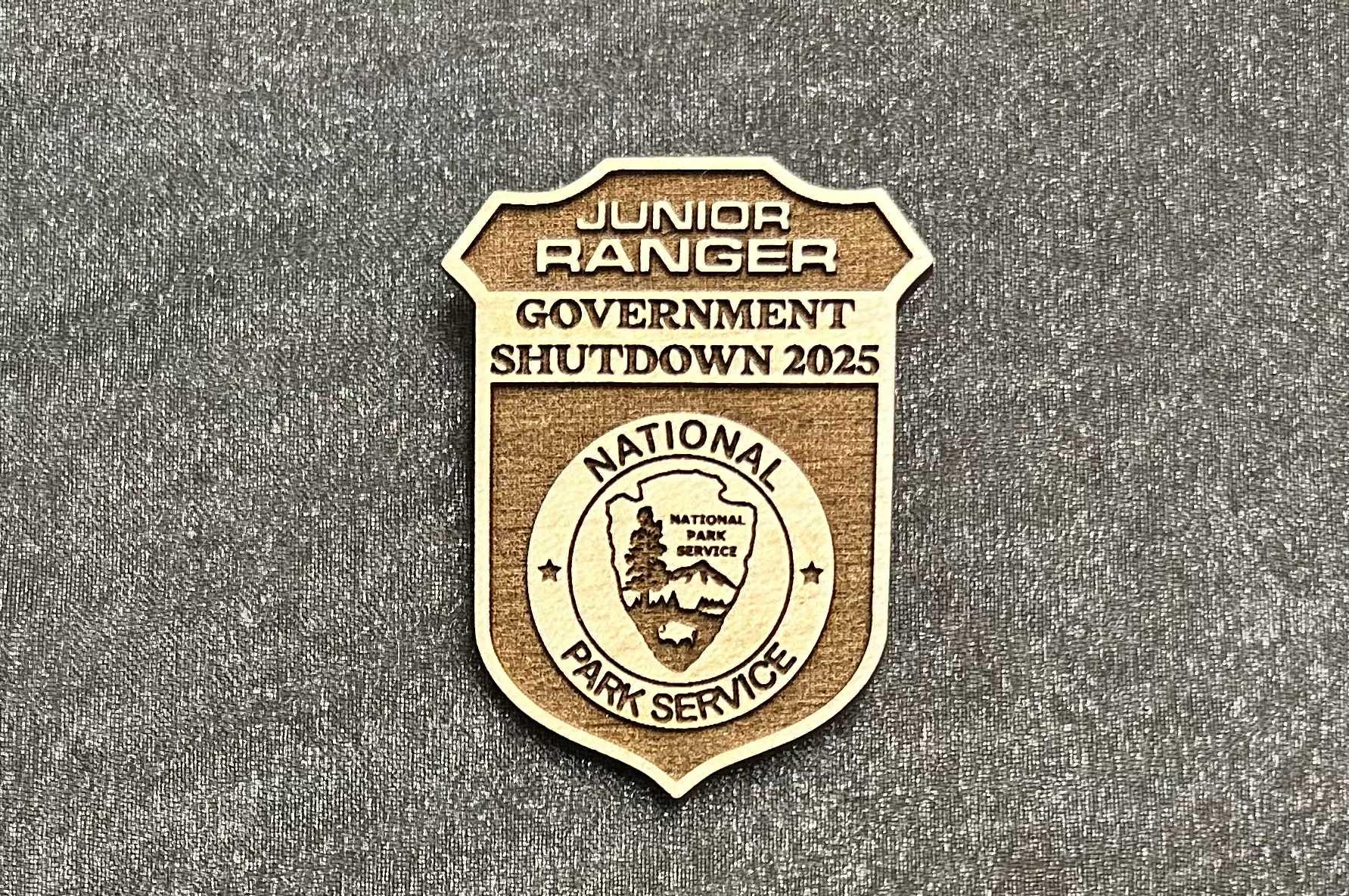 J*7様 ニュージャージー州　バーレントン郡 サージェントバッジ Wooden Laser Engraved National Parks Junior Ranger Badge - Etsy