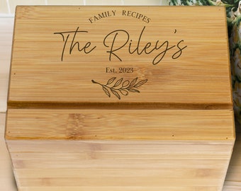 Personalized Recipe Box, Family Wood Recipe Box, Wedding Gift, Gift for newlywed, Custom Wooden Recipe Box, Engraved Recipe Box Kitchen Gift