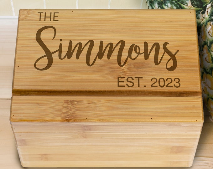 Personalized Recipe Box, Family Wood Recipe Box, Wedding Gift, Gift for newlywed, Custom Wooden Recipe Box, Engraved Recipe Box Kitchen Gift