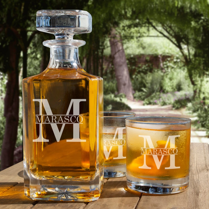 Personalized Whiskey Decanter Set With Glasses / Whiskey Glasses / Groomsmen Gift / Fathers Day / Husband Gift, Anniversary Gift, Gift Idea 