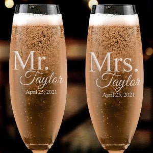 Set of 2, Personalized Mr. And Mrs. Wedding Toasting Flutes, Wedding Glasses, Personalized Champagne Glasses, Engraved Wedding Flutes - A