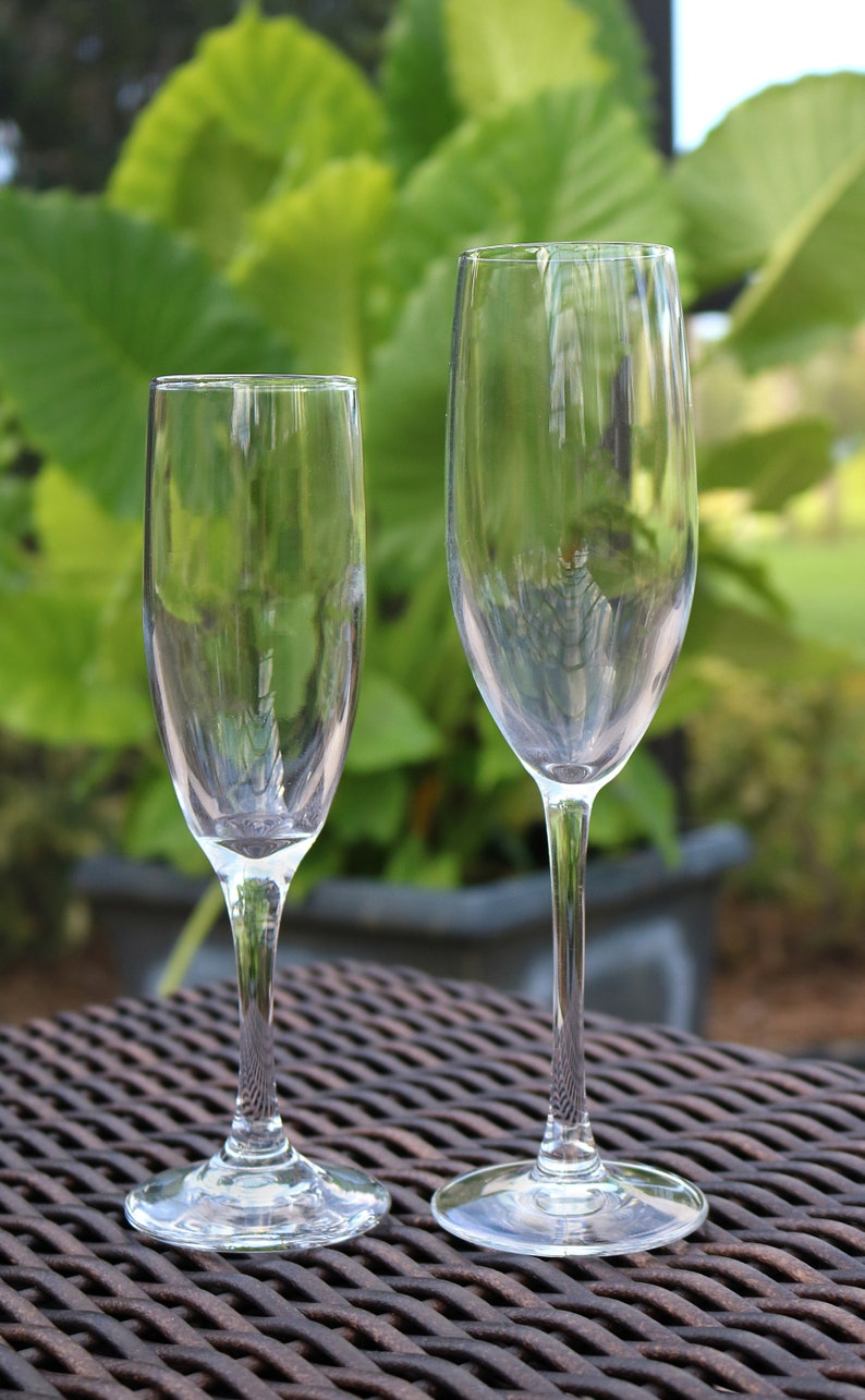 Set of 2, Bride And Groom Wedding Toasting Flutes Personalized Toasting Flute Personalized Wedding Glass, Champagne Toasting Glasses A image 3