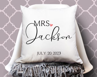 Mr and Mrs Pillow Case, Wedding Gifts, Home Decor, Engagement Gift, Bridal Shower Gift, Personalized Pillow, Wedding Pillow, Couple Gift