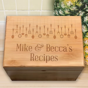Personalized Recipe Box, Family Wood Recipe Box, Wedding Gift, Gift for newlywed, Custom Wooden Recipe Box, Engraved Recipe Box Kitchen Gift
