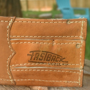 Cartera plegable de cuero reutilizada con guante de béisbol