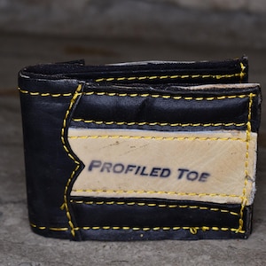 Cartera plegable con forma de guante de béisbol reutilizado