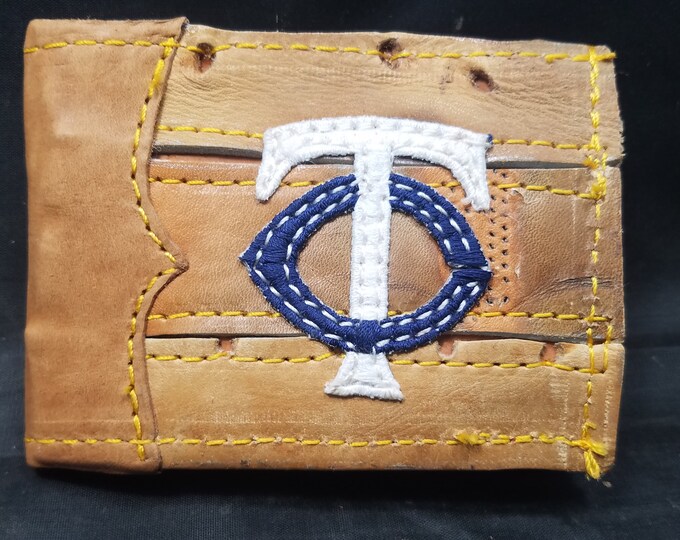 Repurposed Baseball Glove Bifold Wallet With Minnesota Twins Etsy