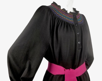 Vintage jaren 1970 jaren 80 zwarte Mexicaanse folk jurk regenboog smocking katoen gaas BOHO helder
