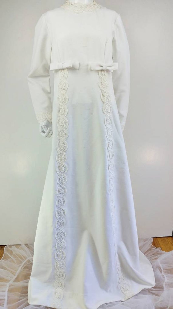 Vintage 1960s Ivory MOD Wedding Gown Empire Waist… - image 3