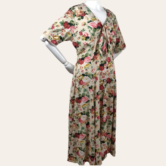 Vintage 1990s Floral Garden Roses Dress Rayon Tie… - image 5