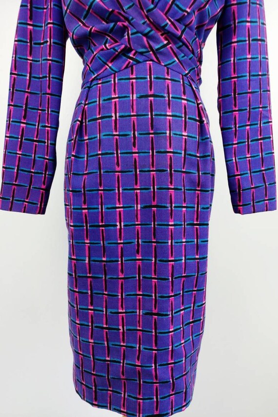 Vintage 60s MOD Geometric Wrap Wiggle Dress Purpl… - image 9